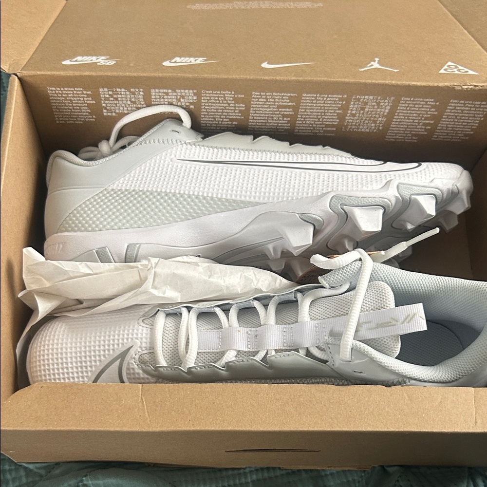 Nike White Sports Cleats
